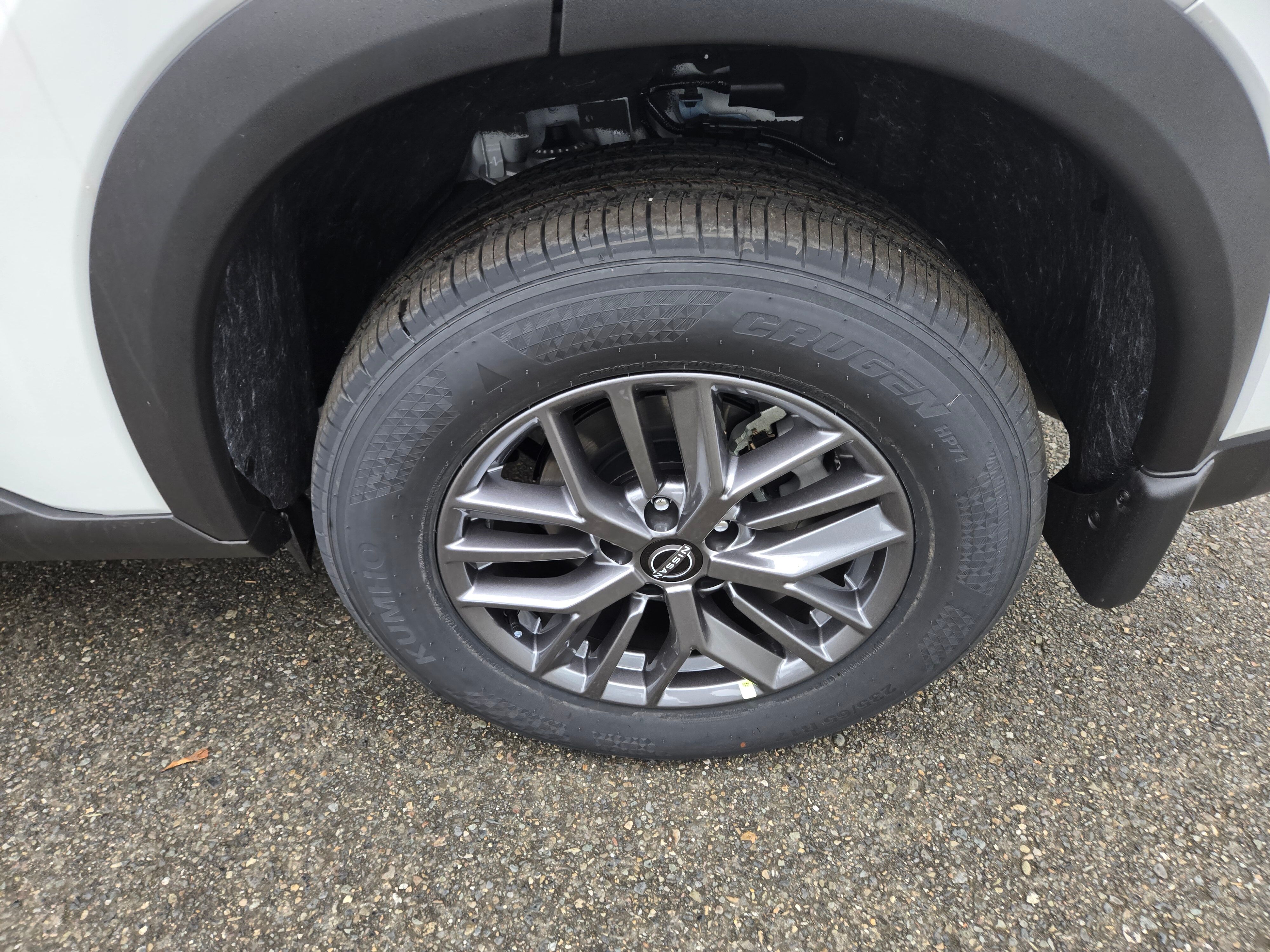 Vehicle image 11 of 24