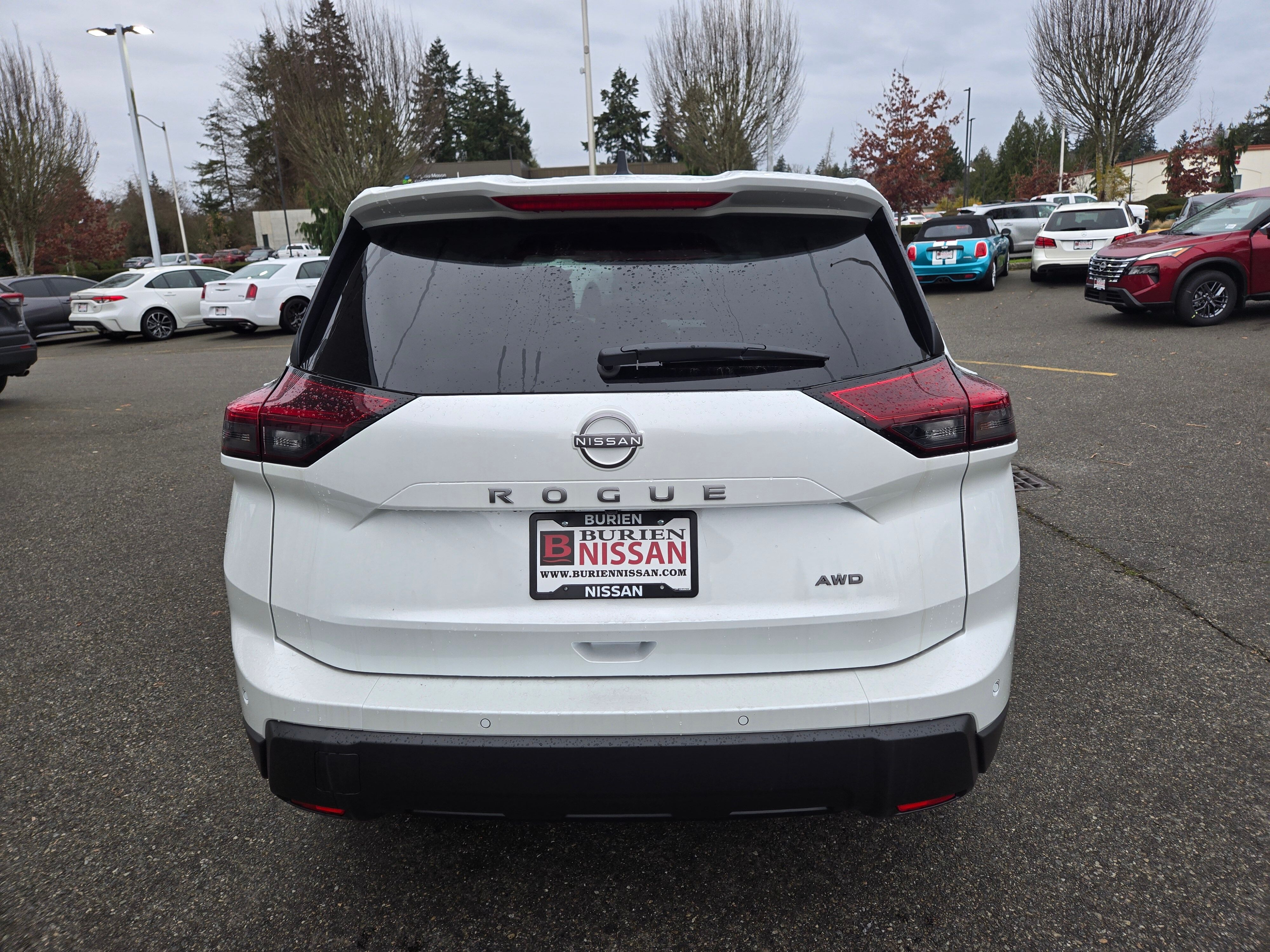 Vehicle image 5 of 24