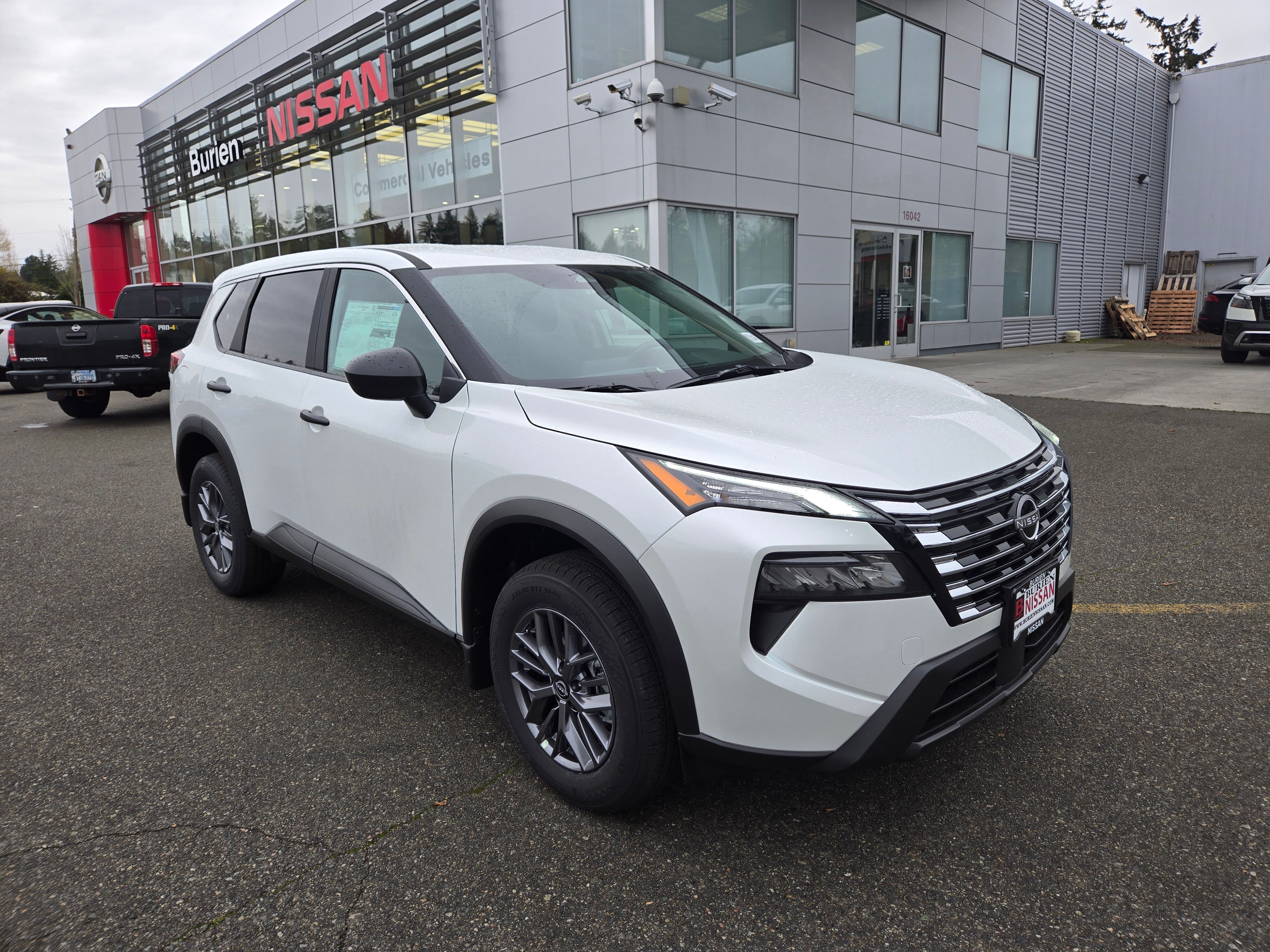 Vehicle image 2 of 24