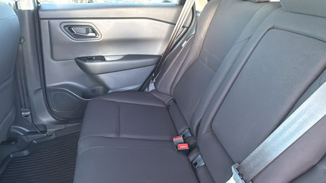 Vehicle image 16 of 35