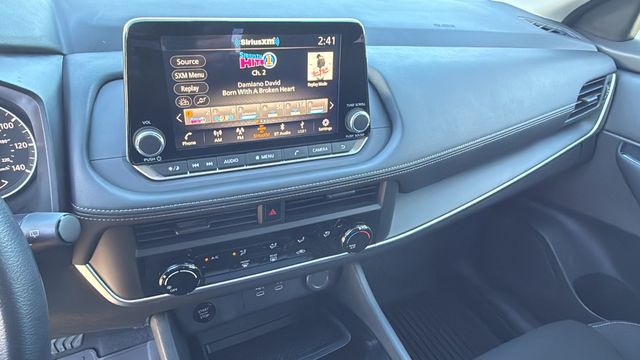 Vehicle image 26 of 35