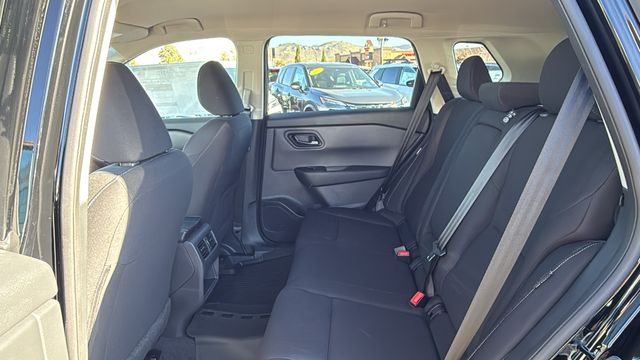 Vehicle image 18 of 35