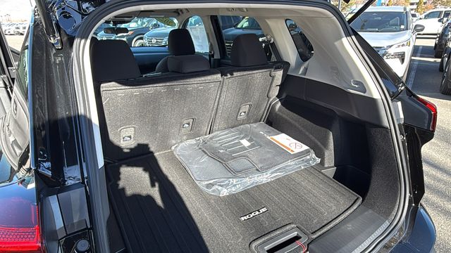 Vehicle image 12 of 35