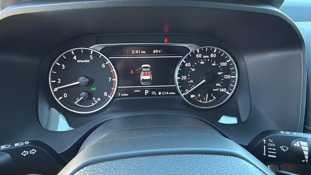 Vehicle image 32 of 35
