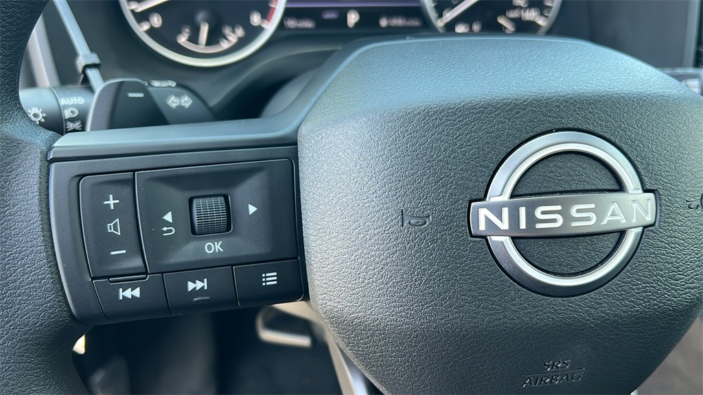Vehicle image 19 of 30