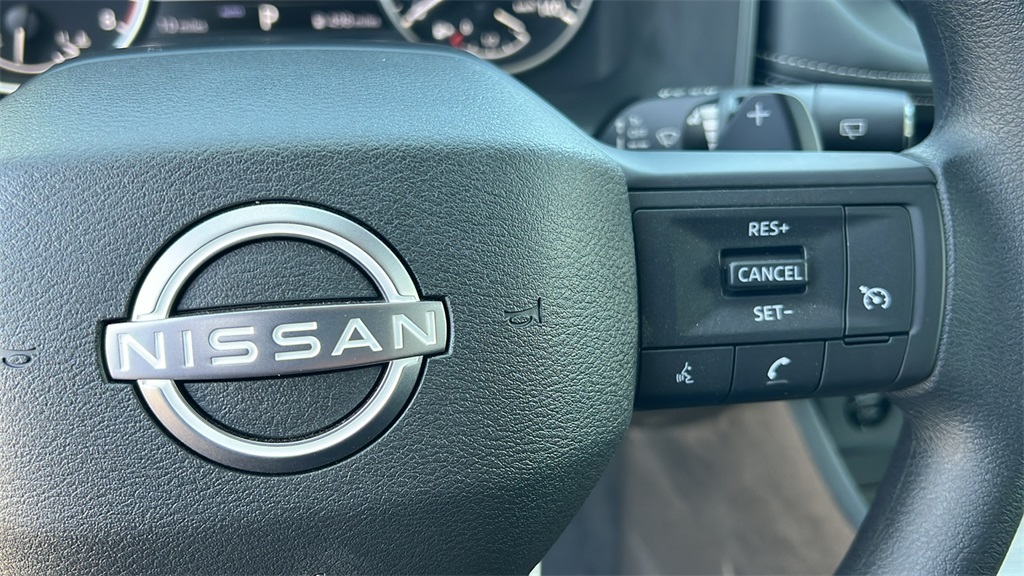 Vehicle image 20 of 30