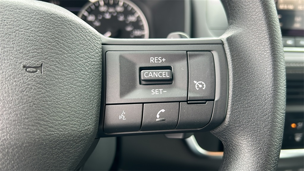 Vehicle image 20 of 30