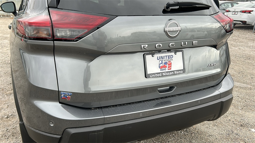 Vehicle image 26 of 30