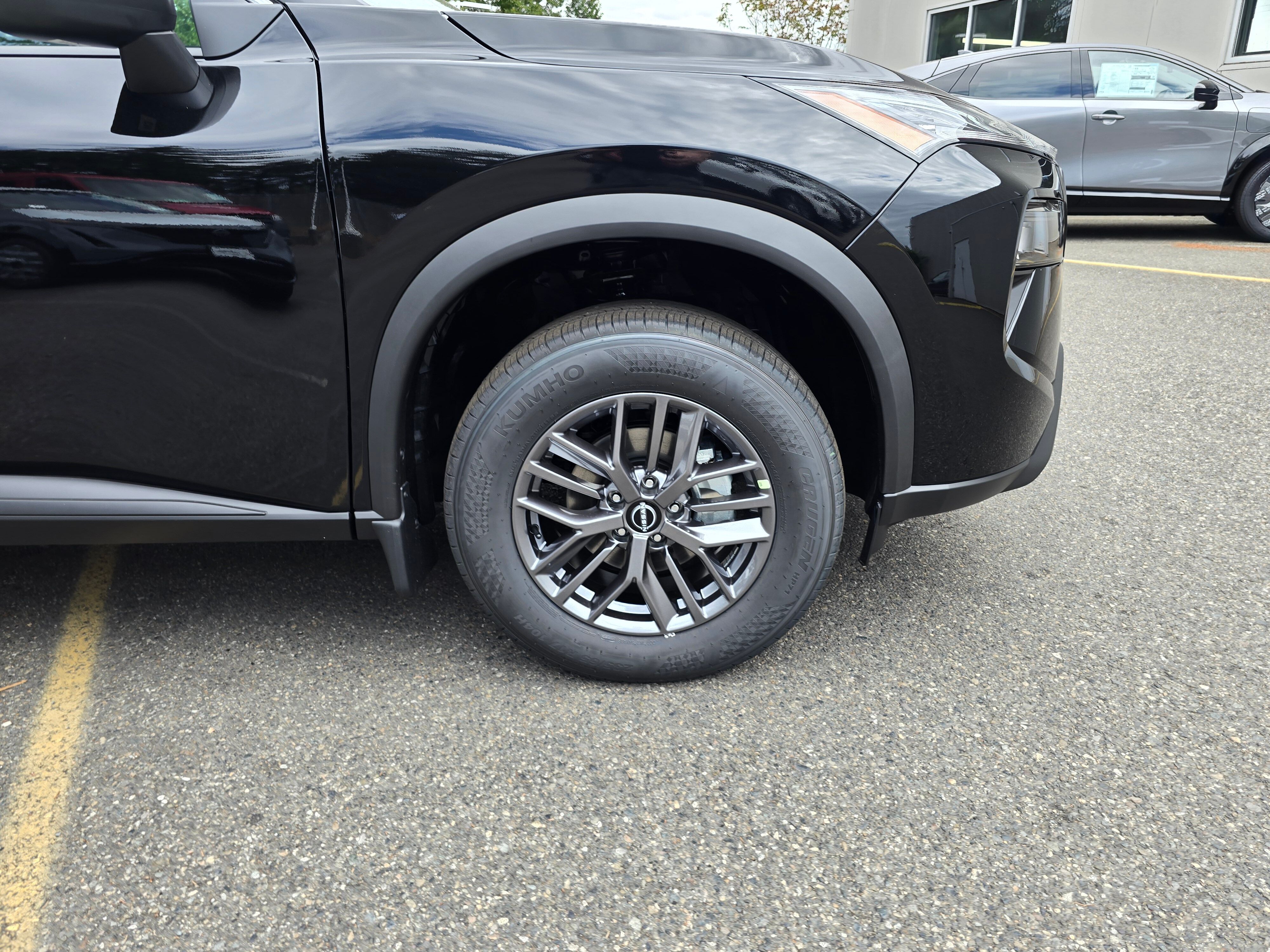 Vehicle image 7 of 26