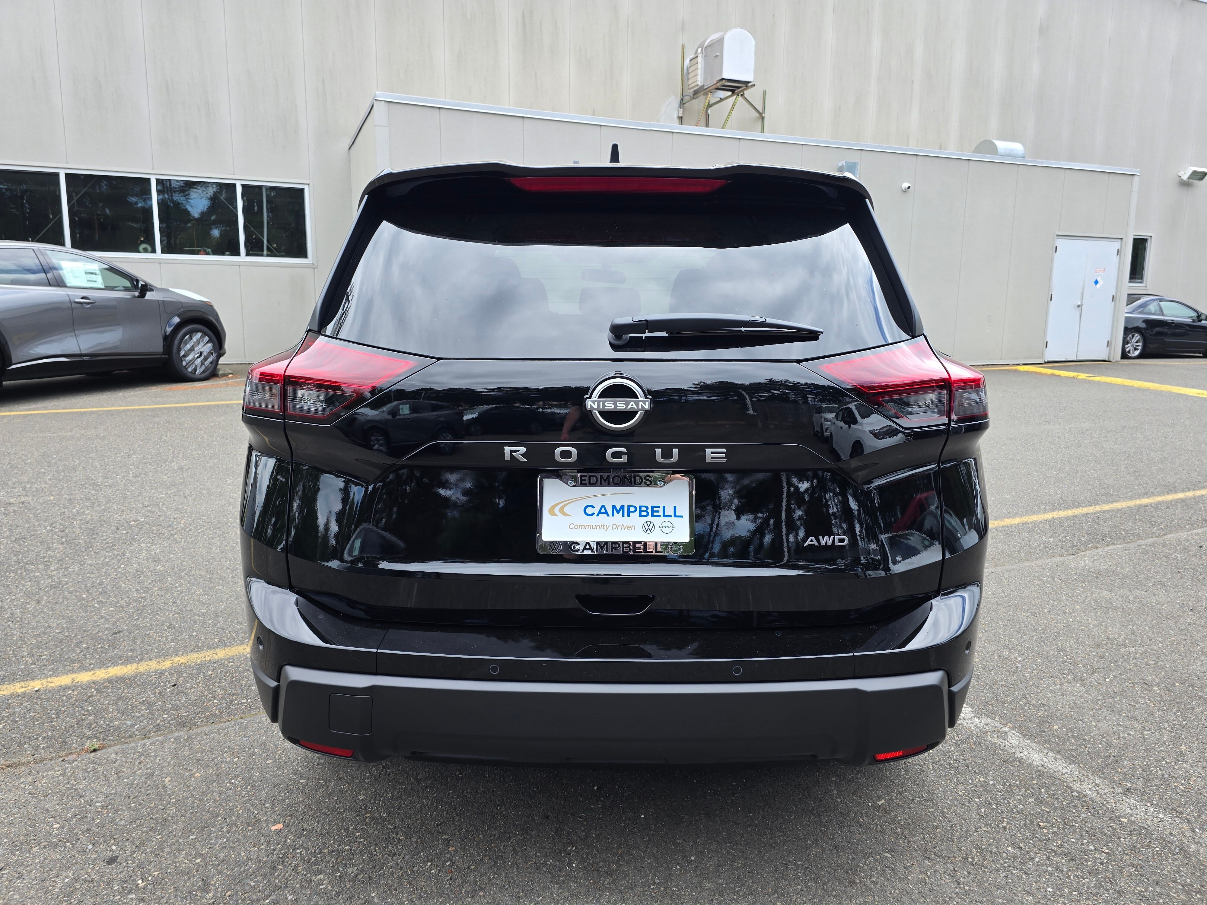 Vehicle image 4 of 26