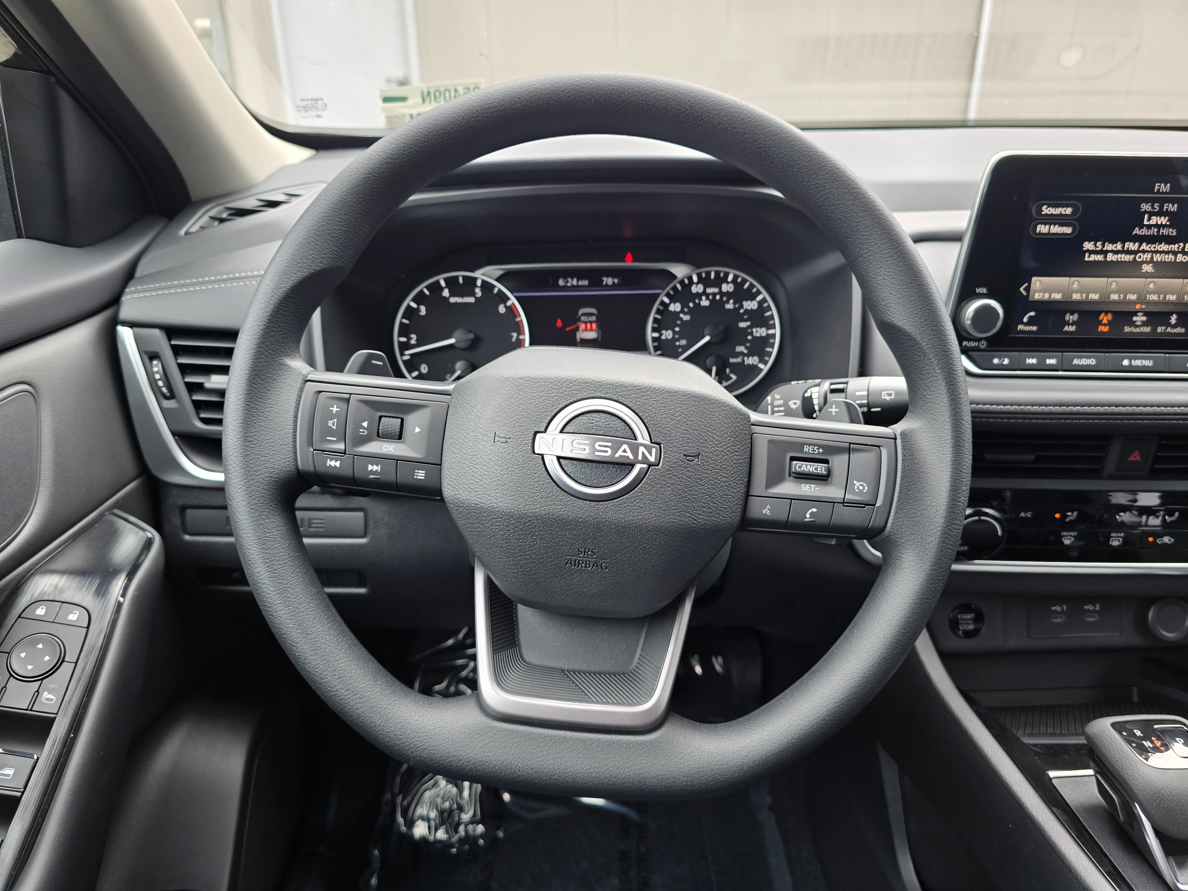 Vehicle image 25 of 26