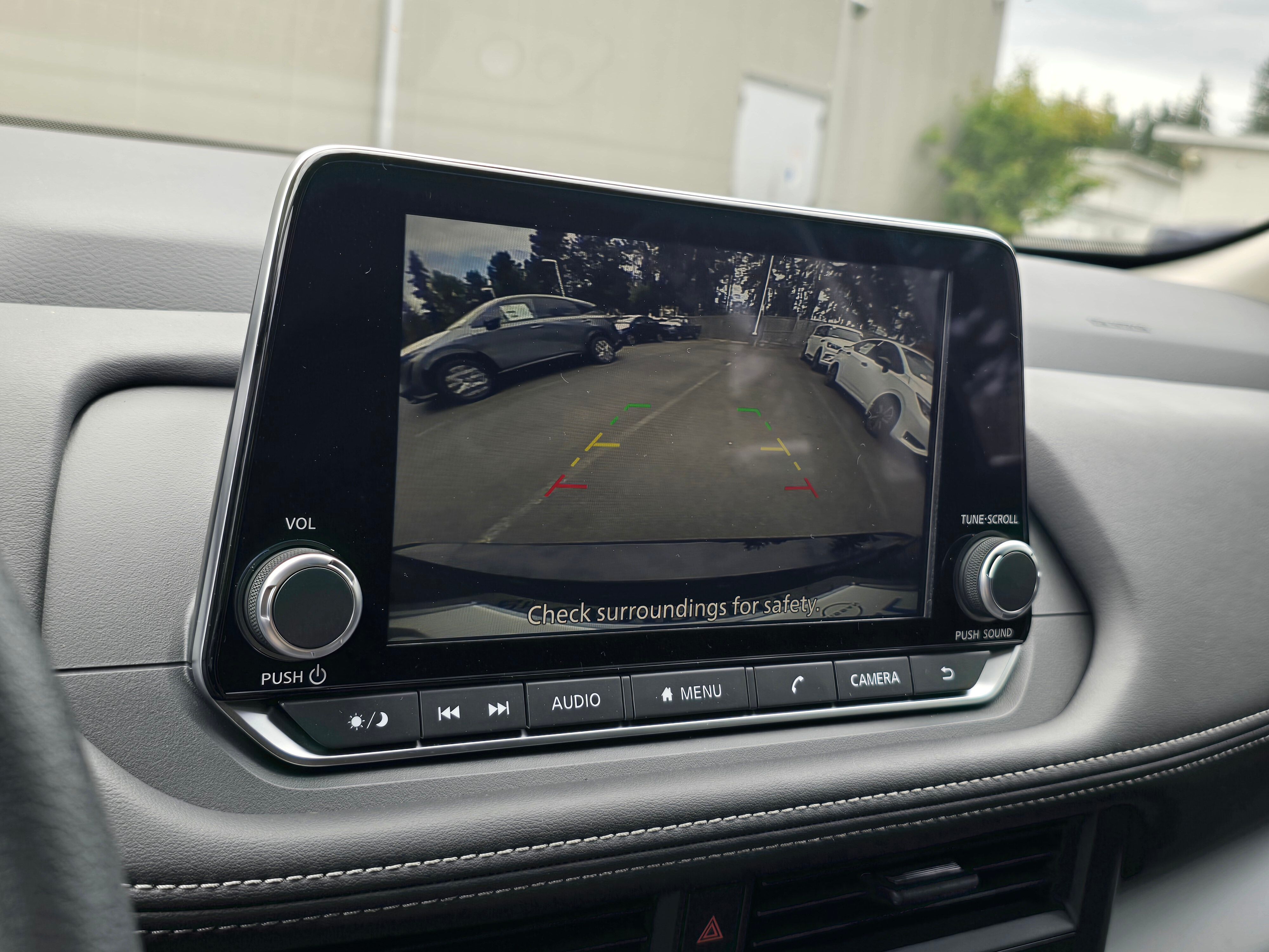 Vehicle image 19 of 26