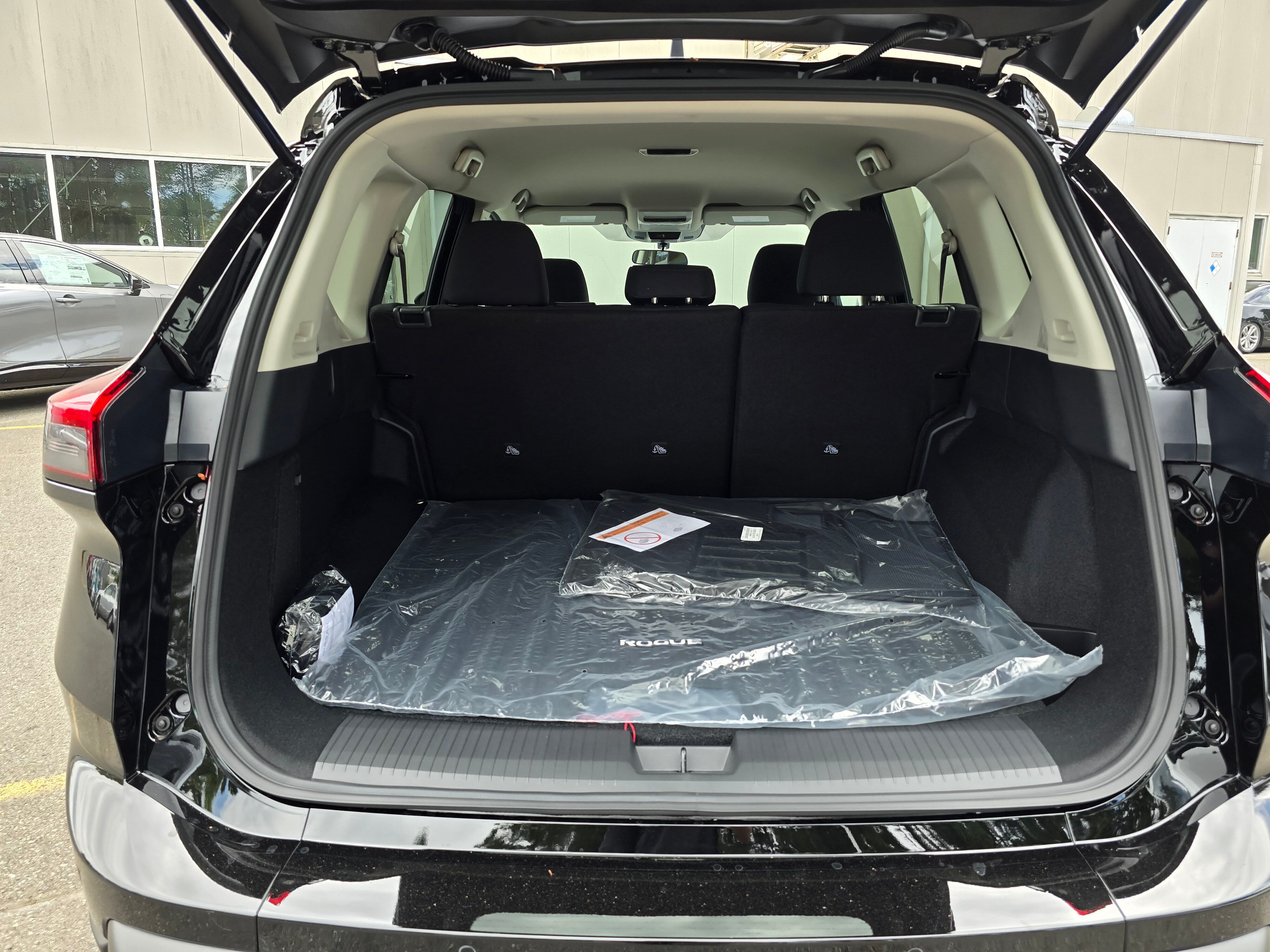 Vehicle image 8 of 26