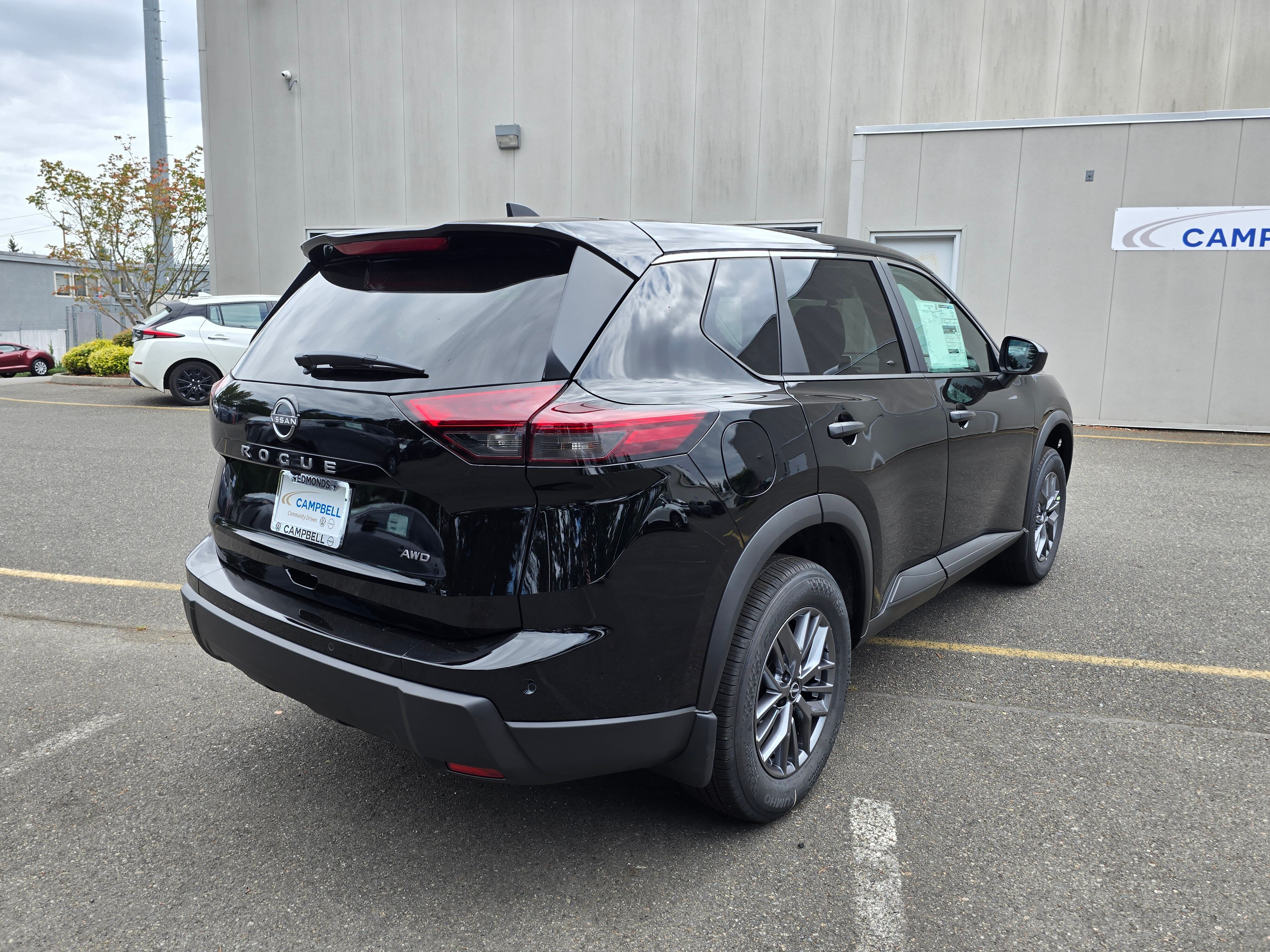 Vehicle image 3 of 26