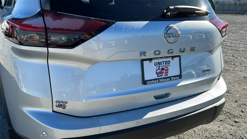 Vehicle image 26 of 30
