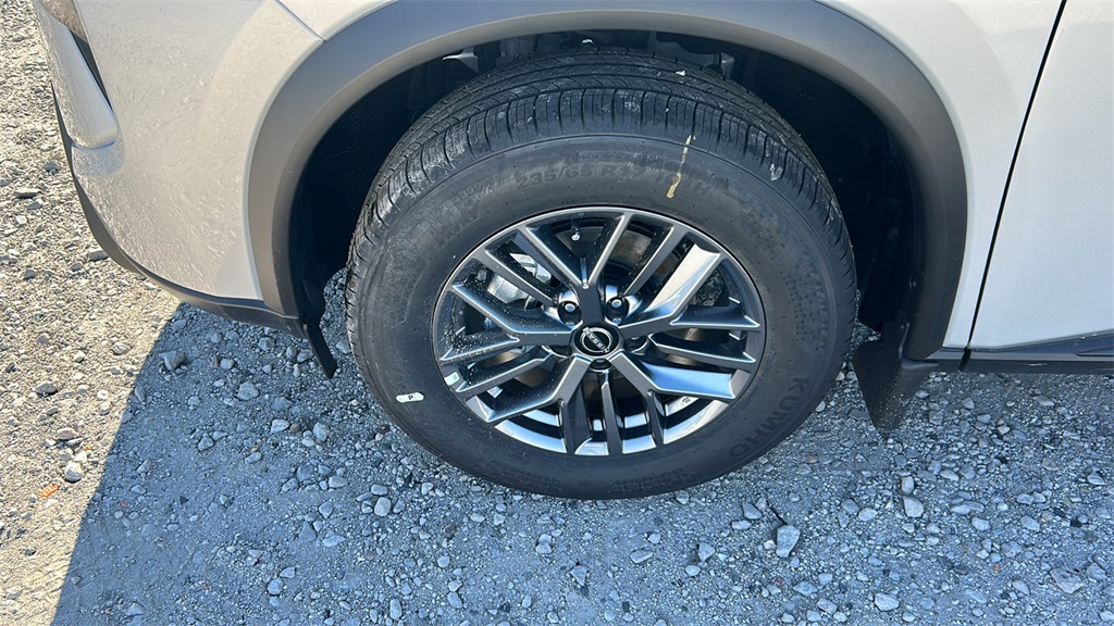 Vehicle image 11 of 30
