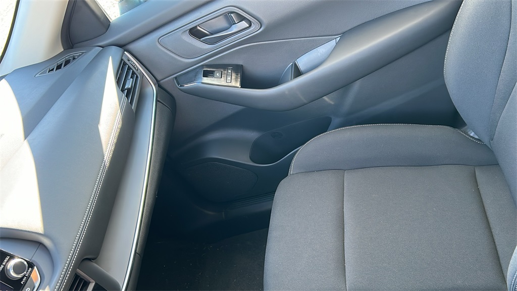 Vehicle image 22 of 30
