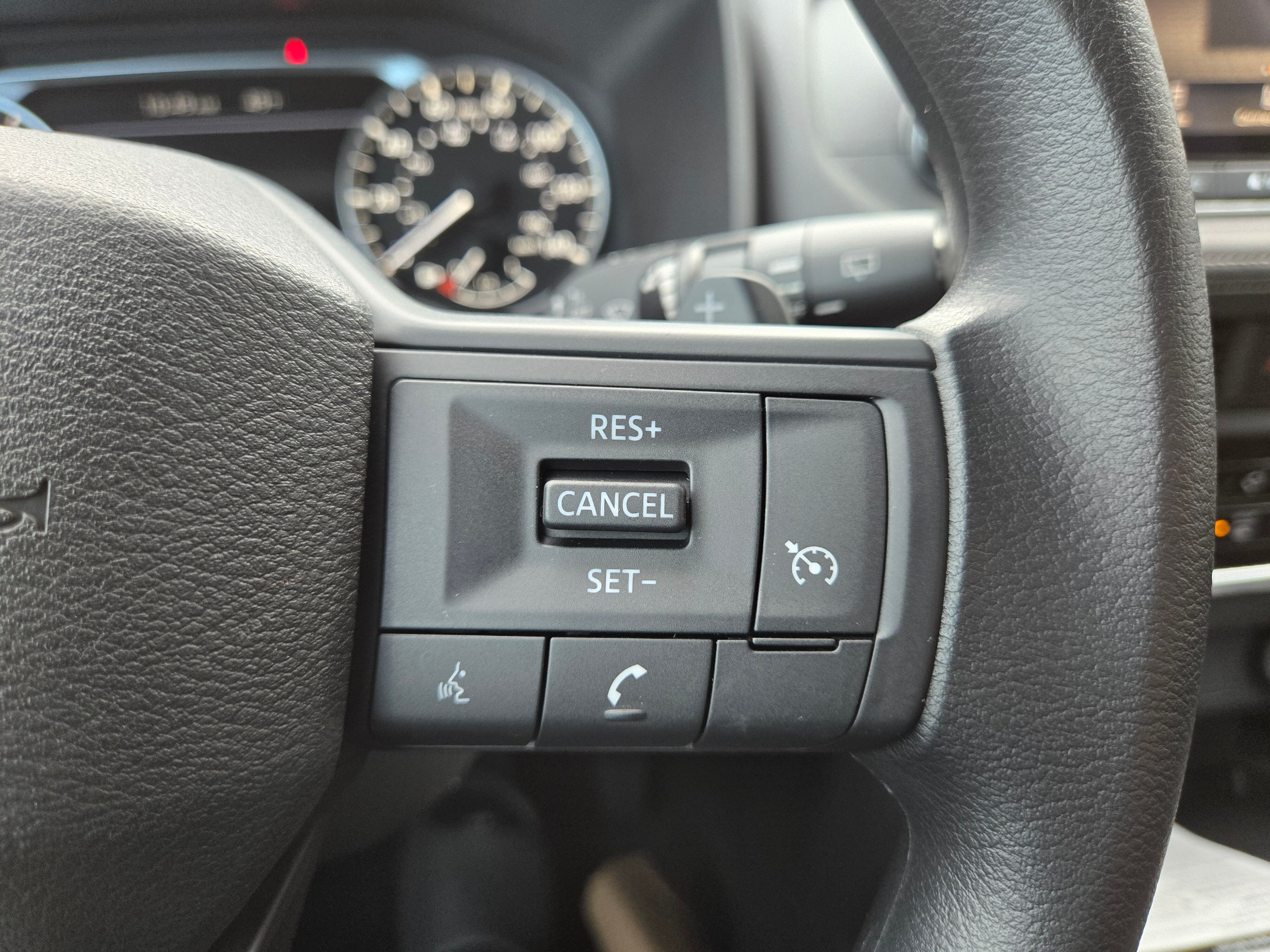 Vehicle image 21 of 24