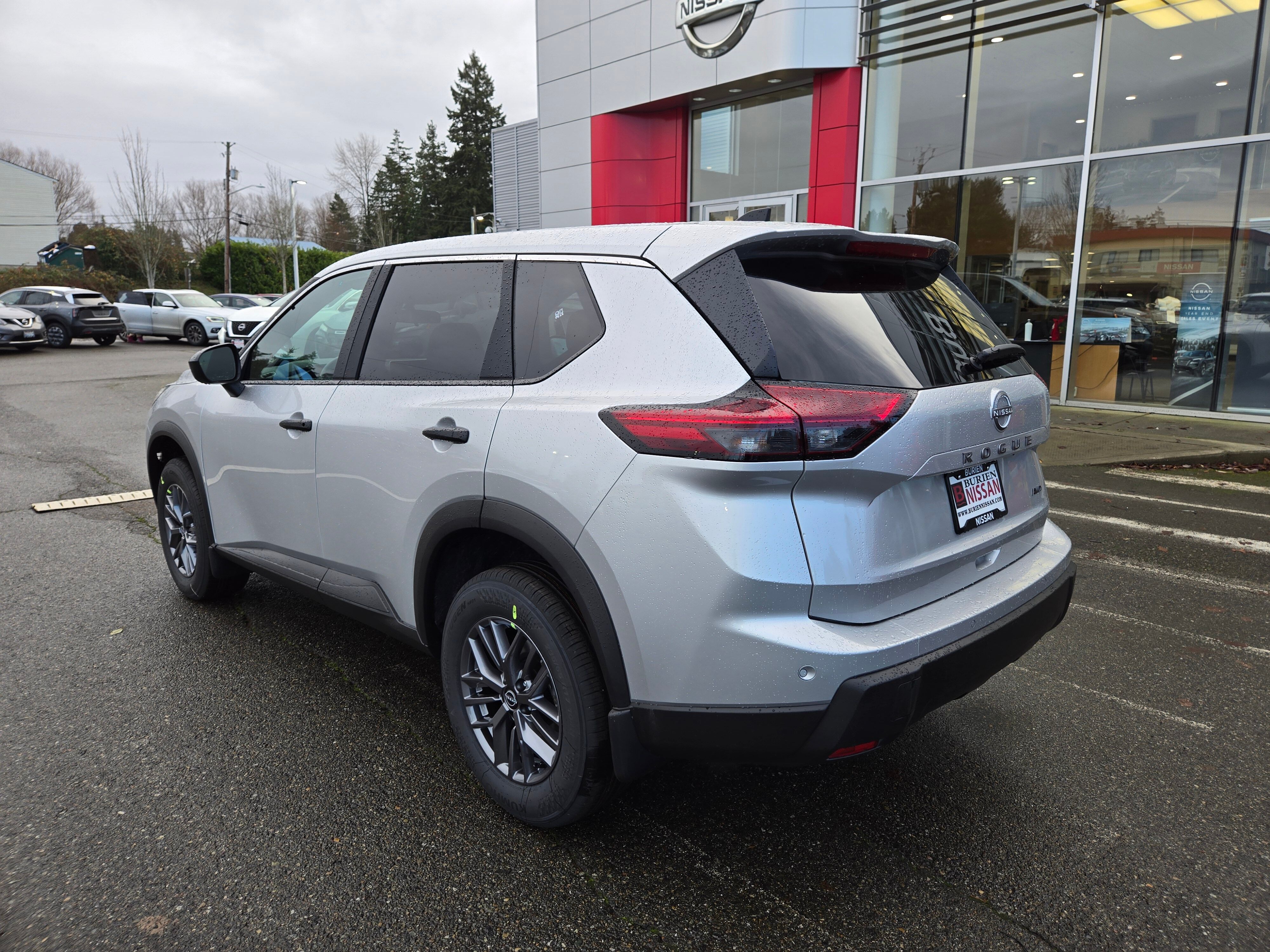 Vehicle image 6 of 24