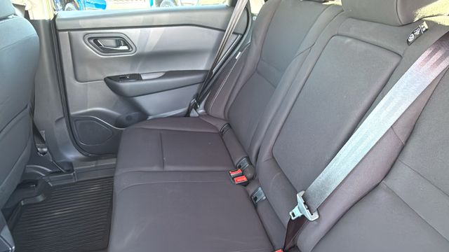 Vehicle image 16 of 35