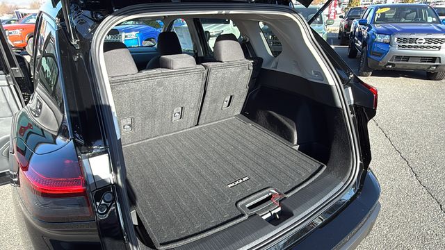 Vehicle image 12 of 35