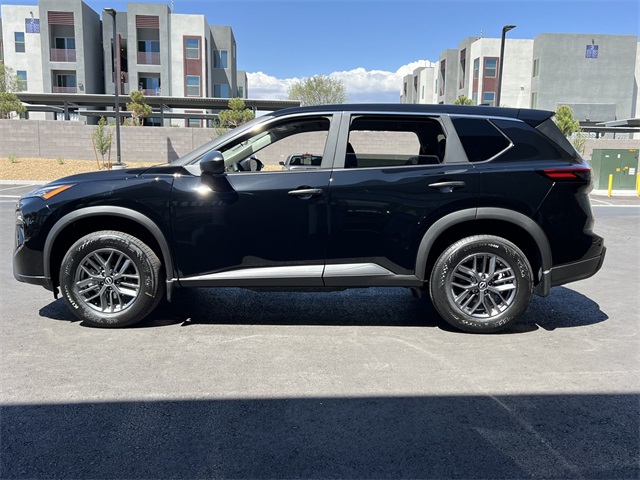 Vehicle image 8 of 28