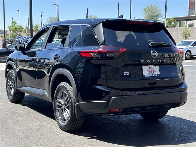 Vehicle image 7 of 28
