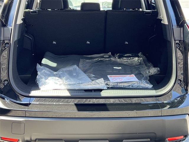 Vehicle image 9 of 28