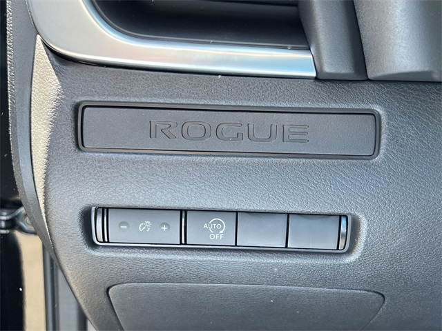 Vehicle image 12 of 28