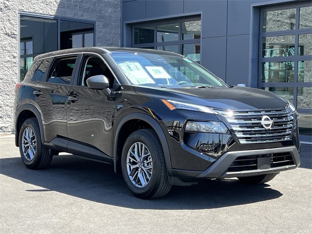 Vehicle image 3 of 28