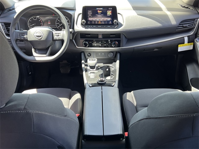 Vehicle image 22 of 28