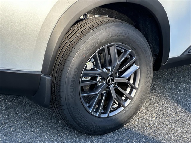 Vehicle image 6 of 18