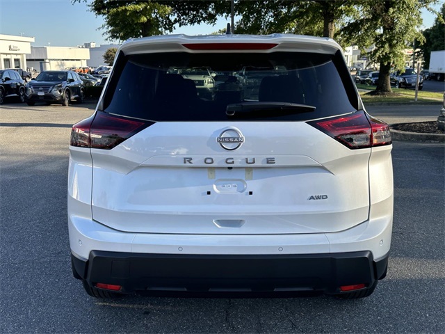 Vehicle image 4 of 18
