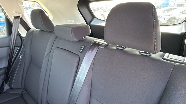 Vehicle image 14 of 34
