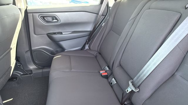 Vehicle image 15 of 34