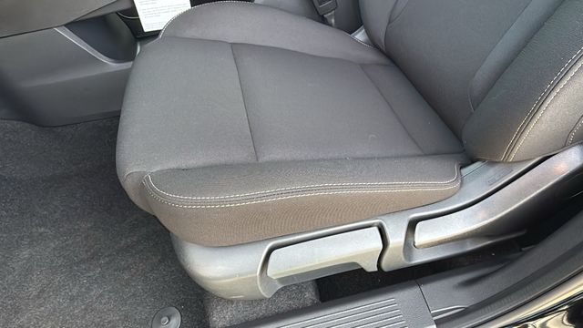 Vehicle image 20 of 34