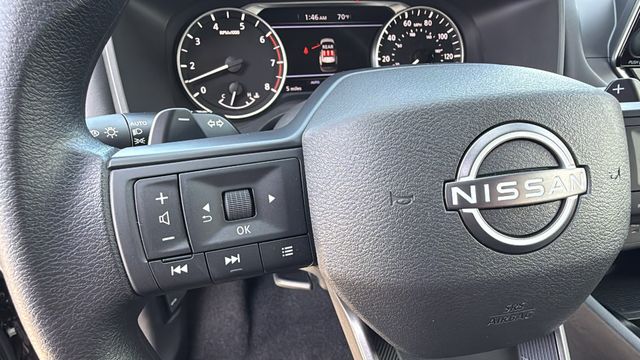 Vehicle image 29 of 34
