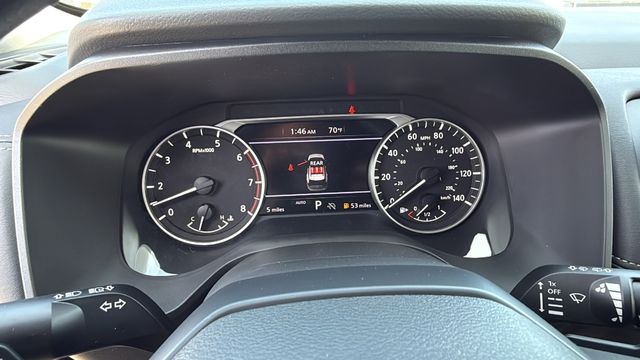 Vehicle image 31 of 34