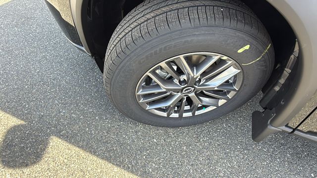 Vehicle image 10 of 34