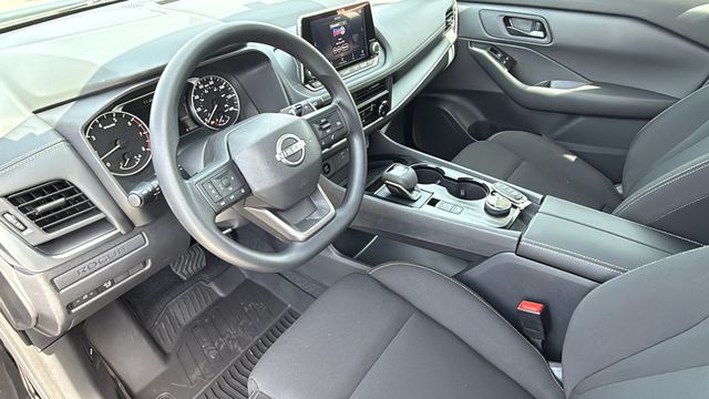 Vehicle image 10 of 30