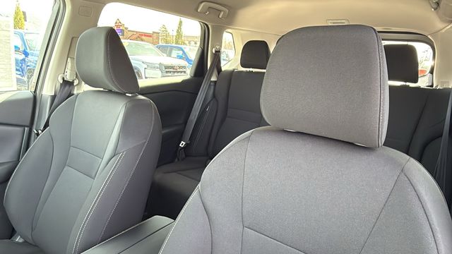 Vehicle image 11 of 30