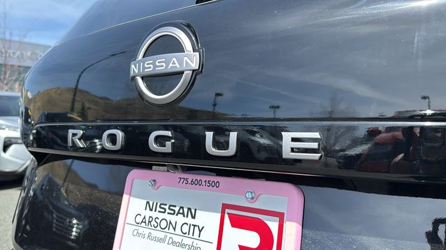 Vehicle image 28 of 30