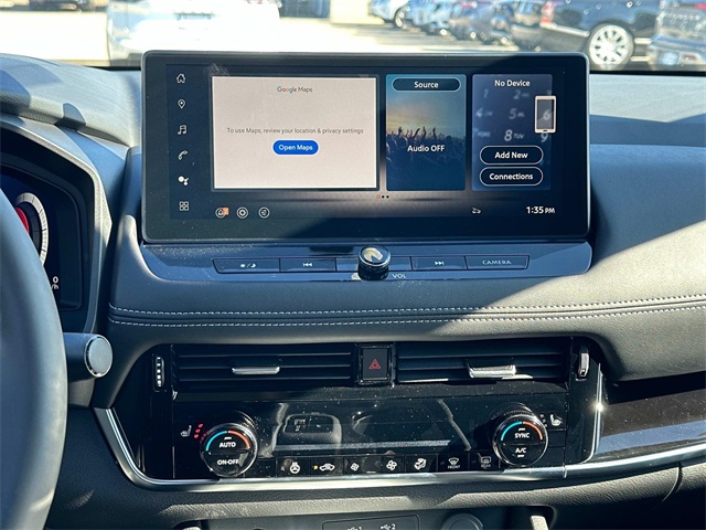 Vehicle image 11 of 18