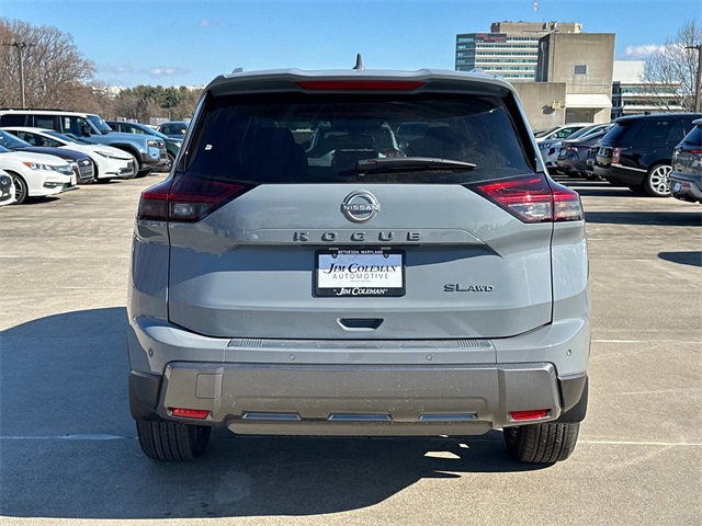 Vehicle image 5 of 18