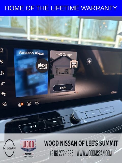 Vehicle image 28 of 41