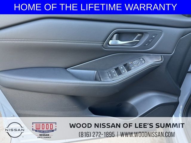 Vehicle image 13 of 41