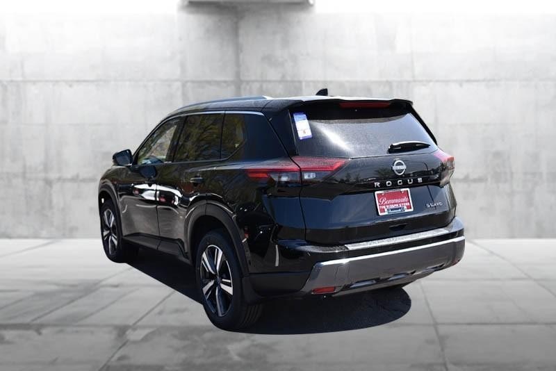 Vehicle image 5 of 28