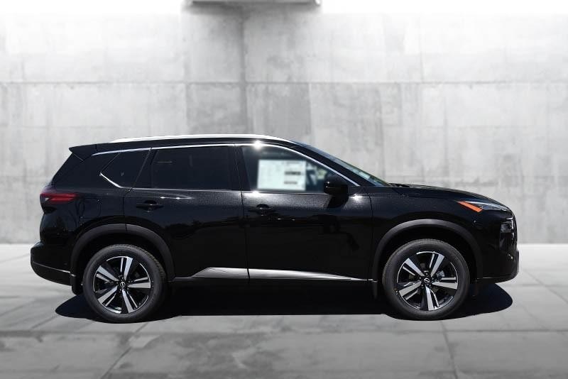 Vehicle image 4 of 28