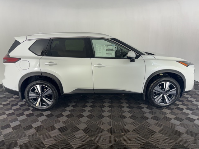 Vehicle image 7 of 27