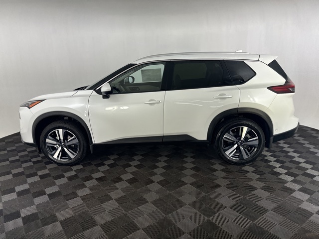 Vehicle image 2 of 27